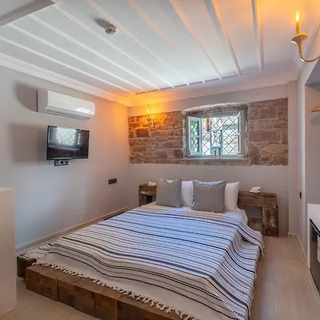 Maja Hotel *