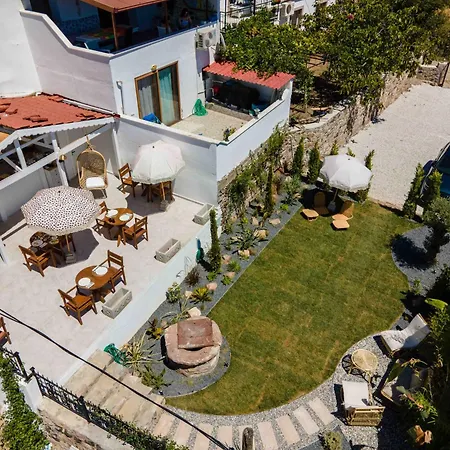 Maja Hotel *